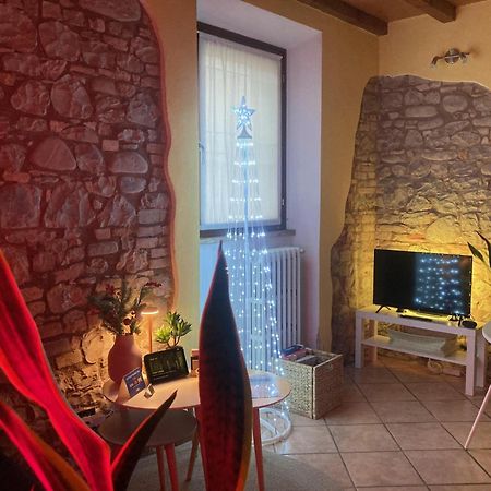 科莱奇奥Residenza Borgo 9公寓 外观 照片